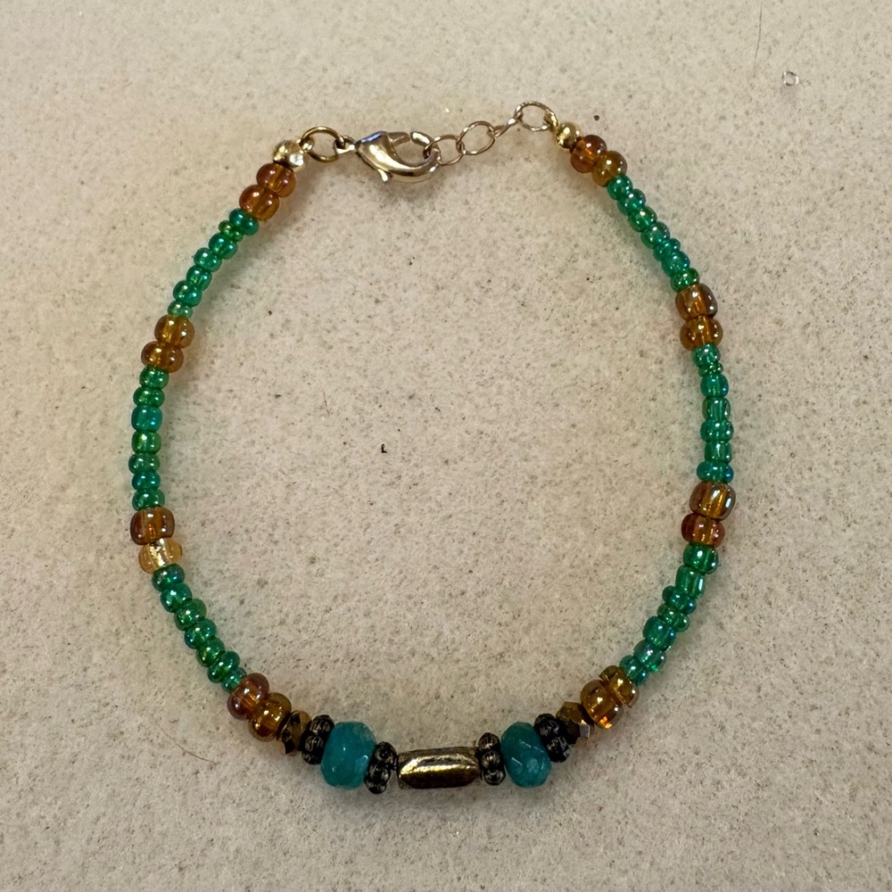 Green and Gold seed Bead Bracelet.